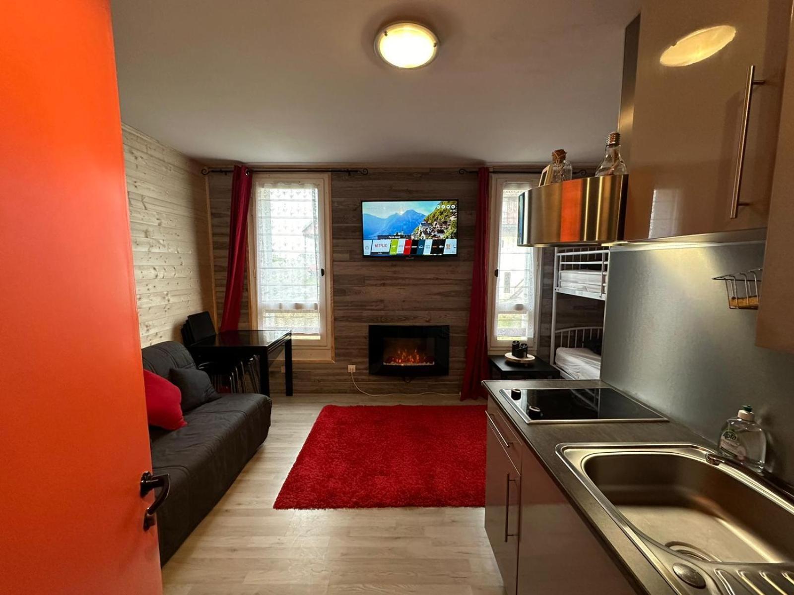 Ferienwohnung Le Chaleureux Cocon Rouge Ustou Exterior foto